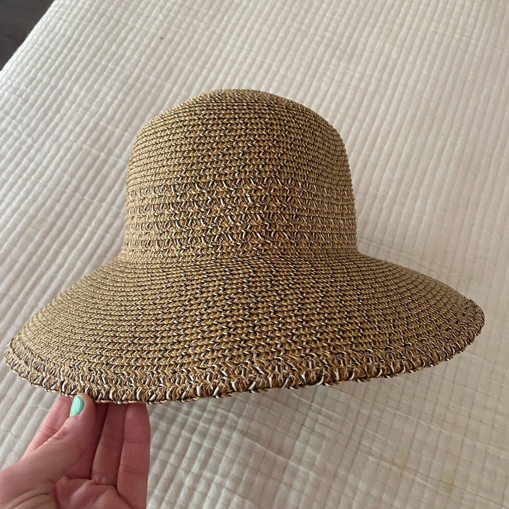 Nine West sun hat!